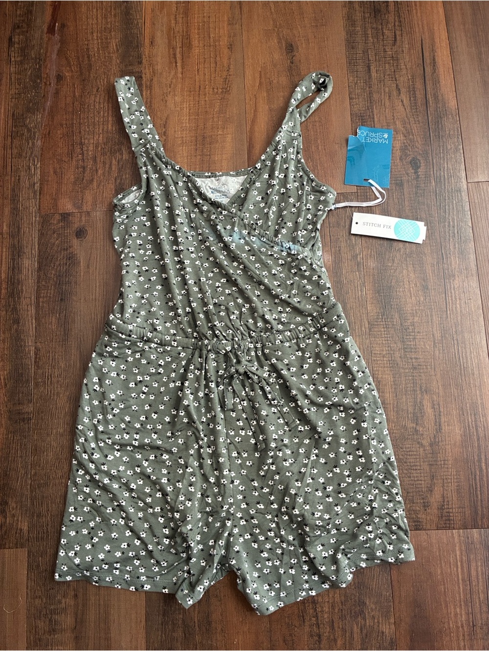 Market & Spruce Olive Green Floral Sleeveless Romper